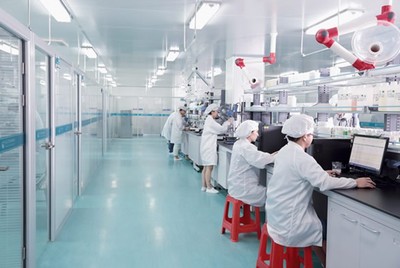 如何选择优质的化妆品代加工厂家？关键考察要点解析